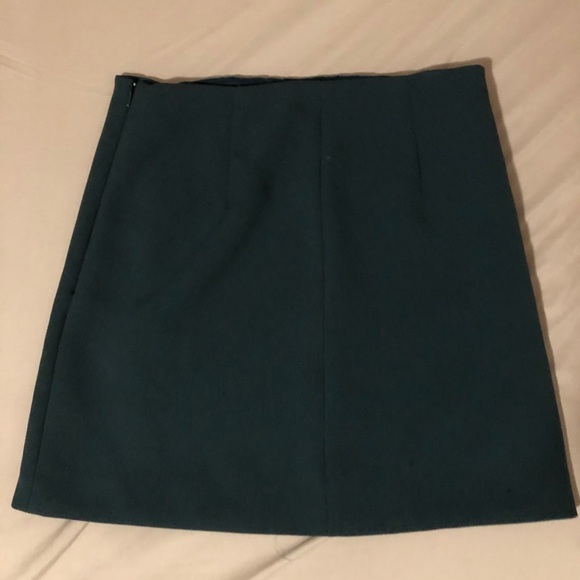Babaton skirt - Picture 2 of 2